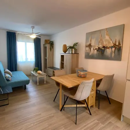 Junto Al Mar דירה *